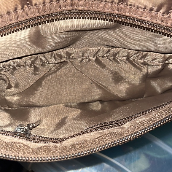 Lug - Picture 5 of 15